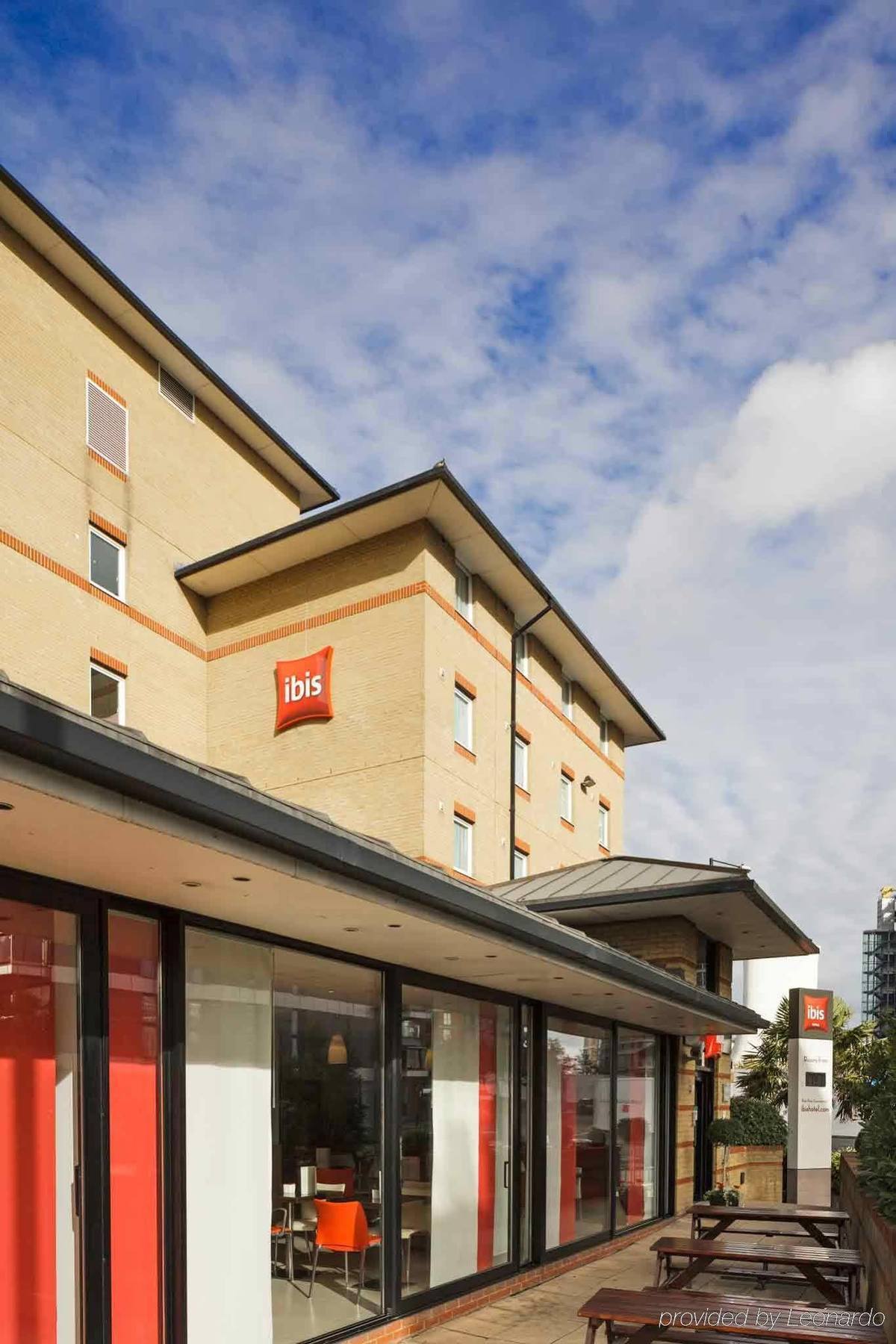 Ibis London Docklands Canary Wharf Exterior foto