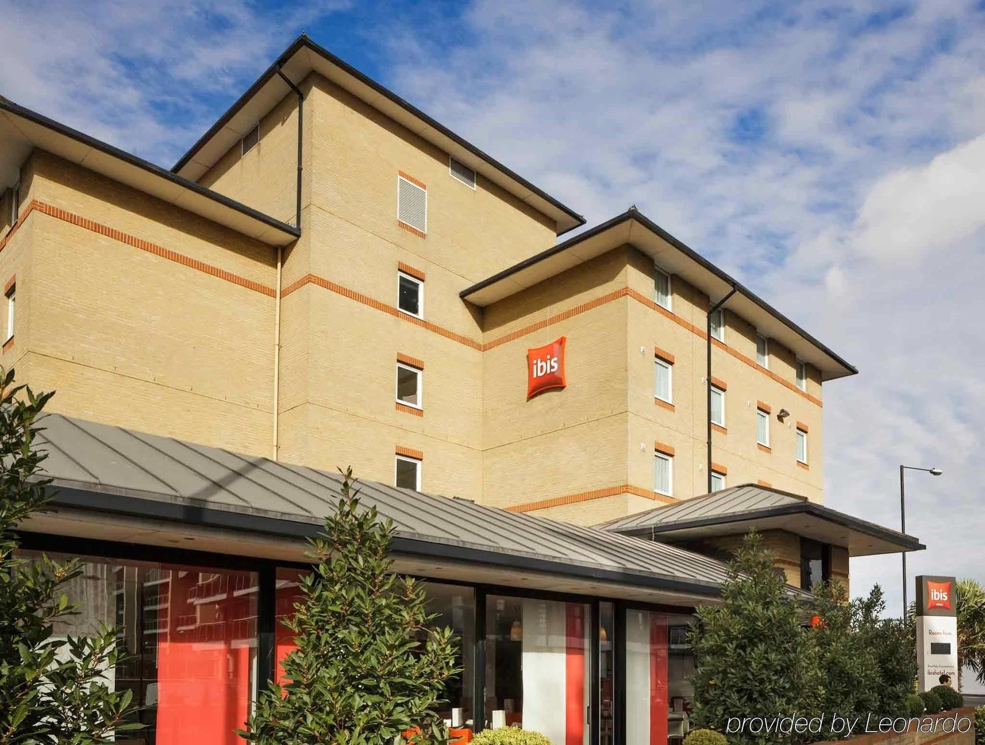 Ibis London Docklands Canary Wharf Exterior foto
